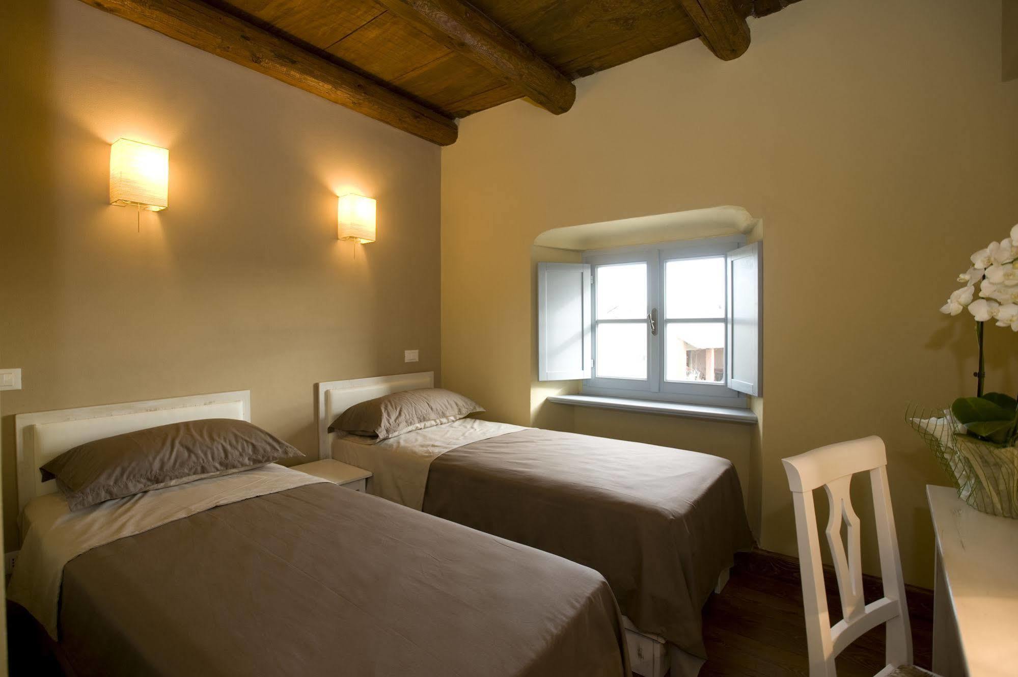 Hotel Il Campanile Cherasco Luaran gambar